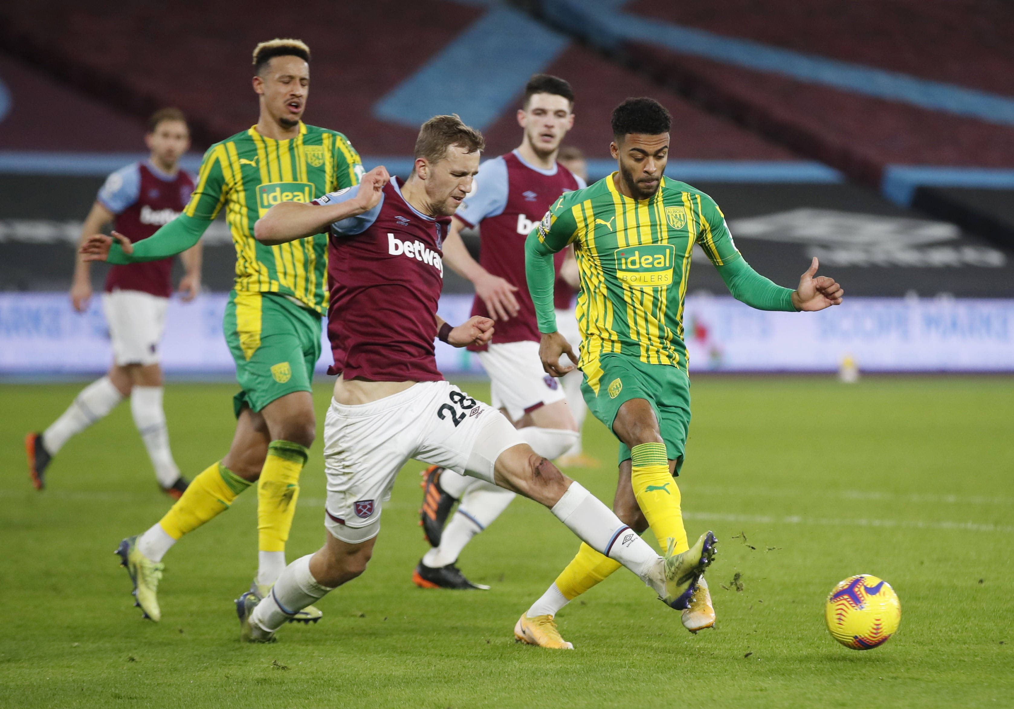 淡出一线竞 淡出一线竞